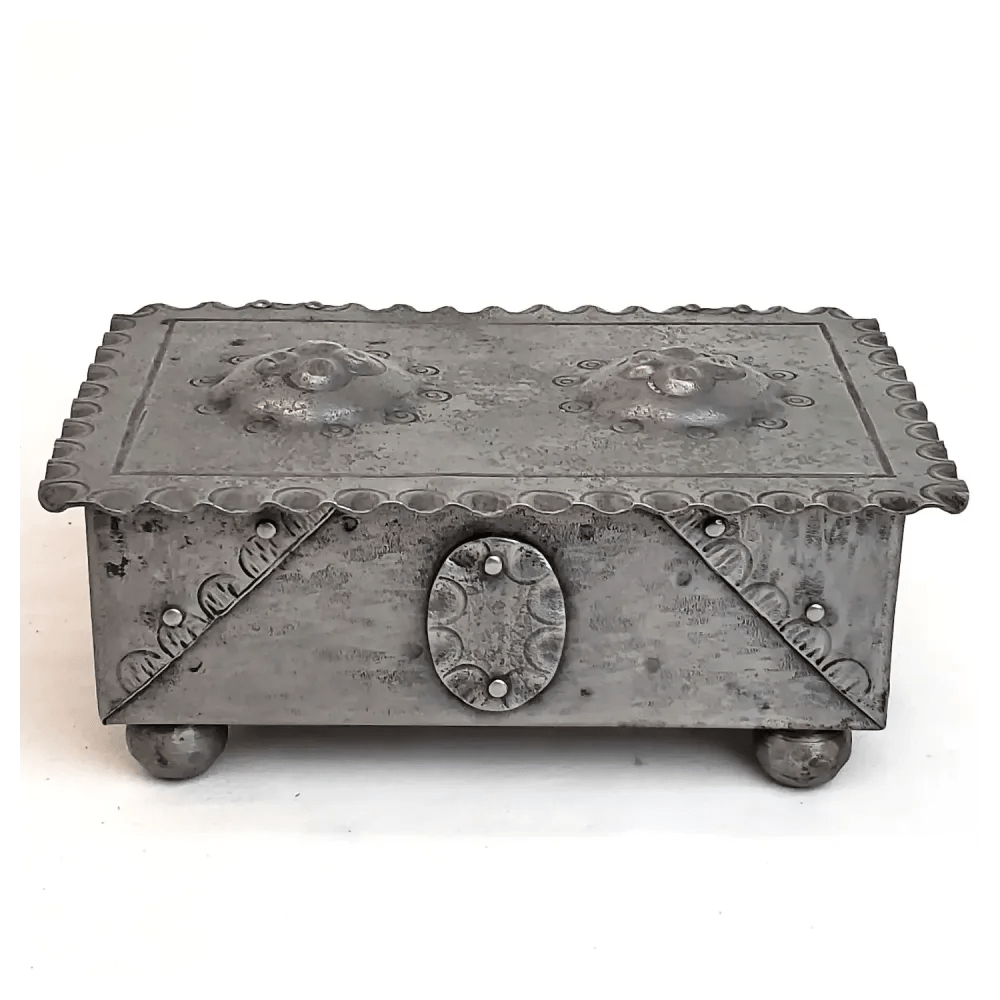 ANTIQUE HAND WROUGHT HAMMERED IRON LINED GOBERG CIGAR / CIGARETTE BO c1910 -img-0