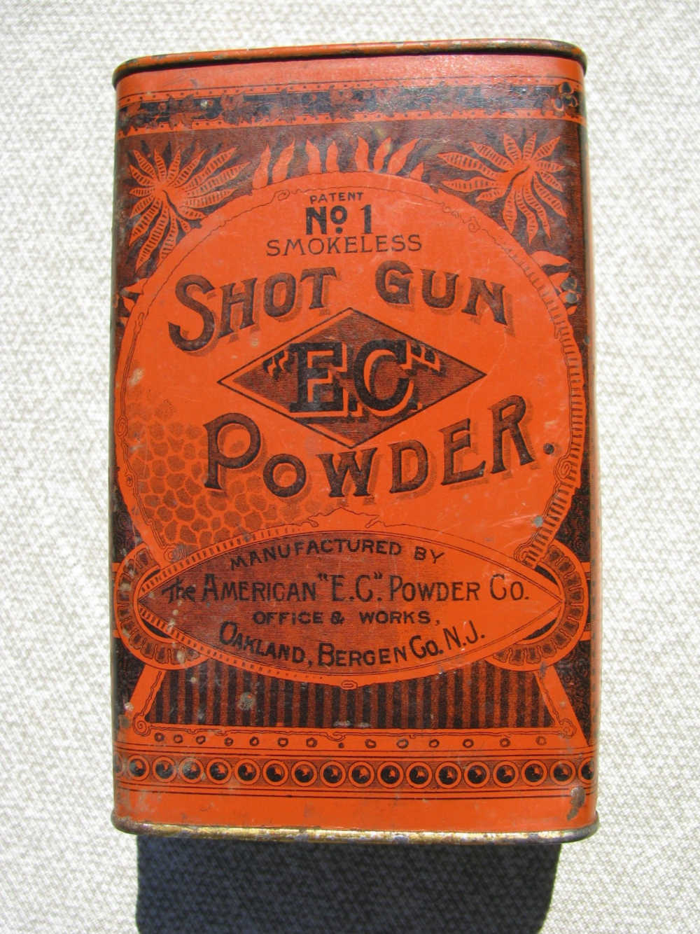 American E.C. Powder Co. No 1 Smokeless Sho Gun Powder Tin CIRCA 1895 –1915-img-0