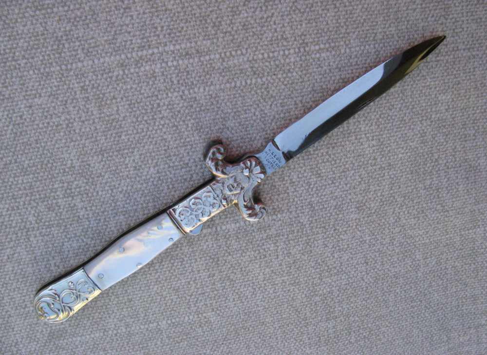 SALE! AMERICAN INDIAN CHIEF IN HEADRESS SHEFFIELD PEARL LOCKBACK DIRK 1830s-img-7