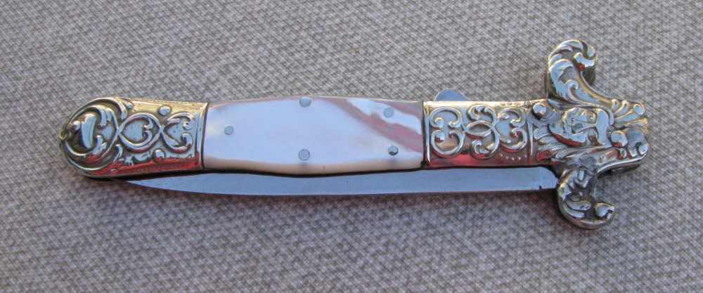 SALE! AMERICAN INDIAN CHIEF IN HEADRESS SHEFFIELD PEARL LOCKBACK DIRK 1830s-img-5
