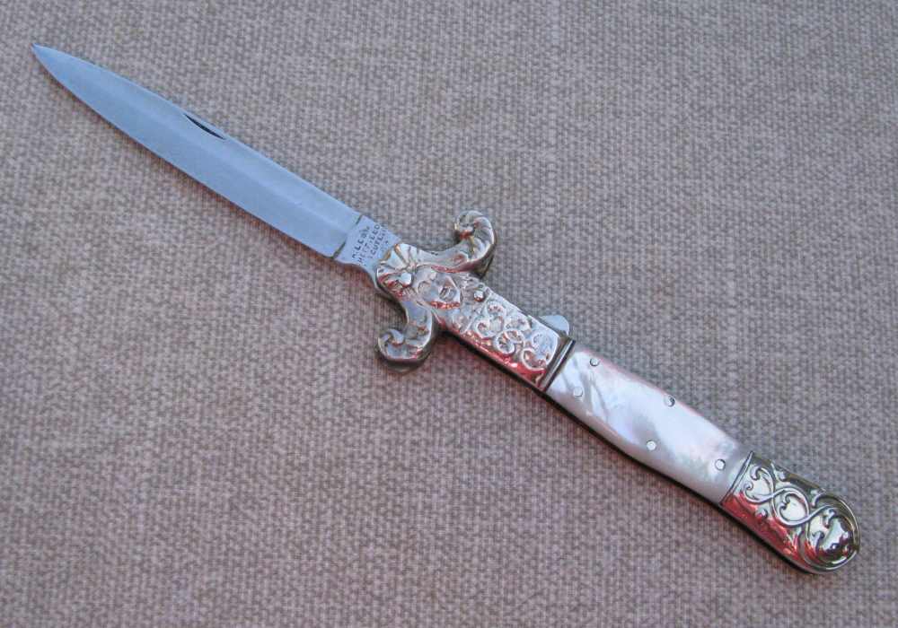 SALE! AMERICAN INDIAN CHIEF IN HEADRESS SHEFFIELD PEARL LOCKBACK DIRK 1830s-img-8