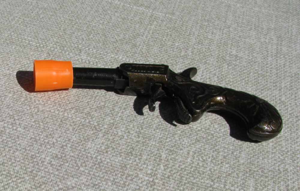 ANTIQUE FINE 1882 TOY CAST IRON CAP.22 R.F. PISTOL BY IVES  4 STAR RATING-img-11