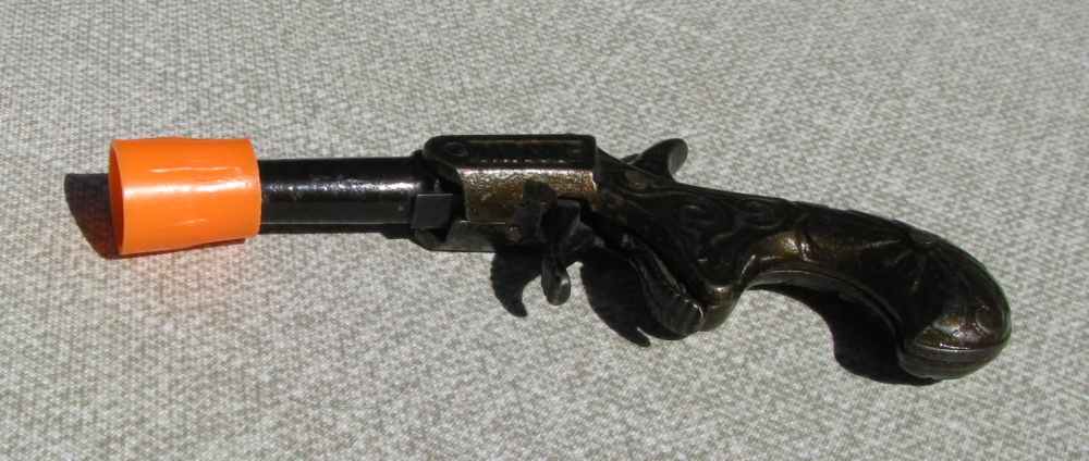 ANTIQUE FINE 1882 TOY CAST IRON CAP.22 R.F. PISTOL BY IVES  4 STAR RATING-img-10