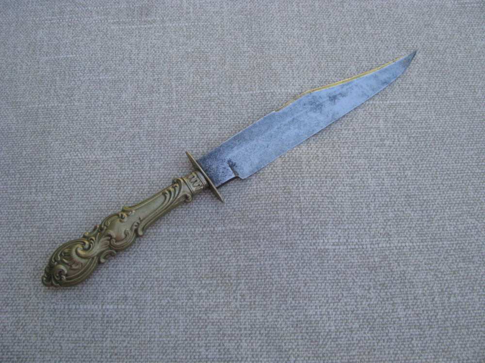 ANTIQUE BOWIE KNIFE AND ORIGINAL SHEATH CIRCA 1840’s – MID 1860’s-img-10