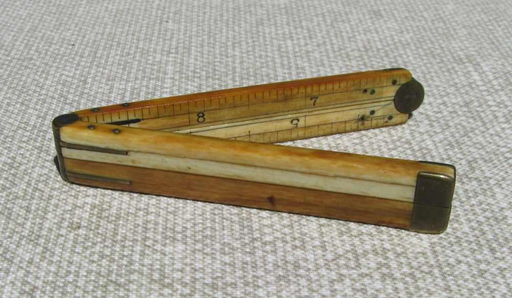 FINE ANTIQUE DESIRABLE SMALL HANDMADE 4 PIECE 12" SCRIMSHAWED FOLDING RULER-img-4