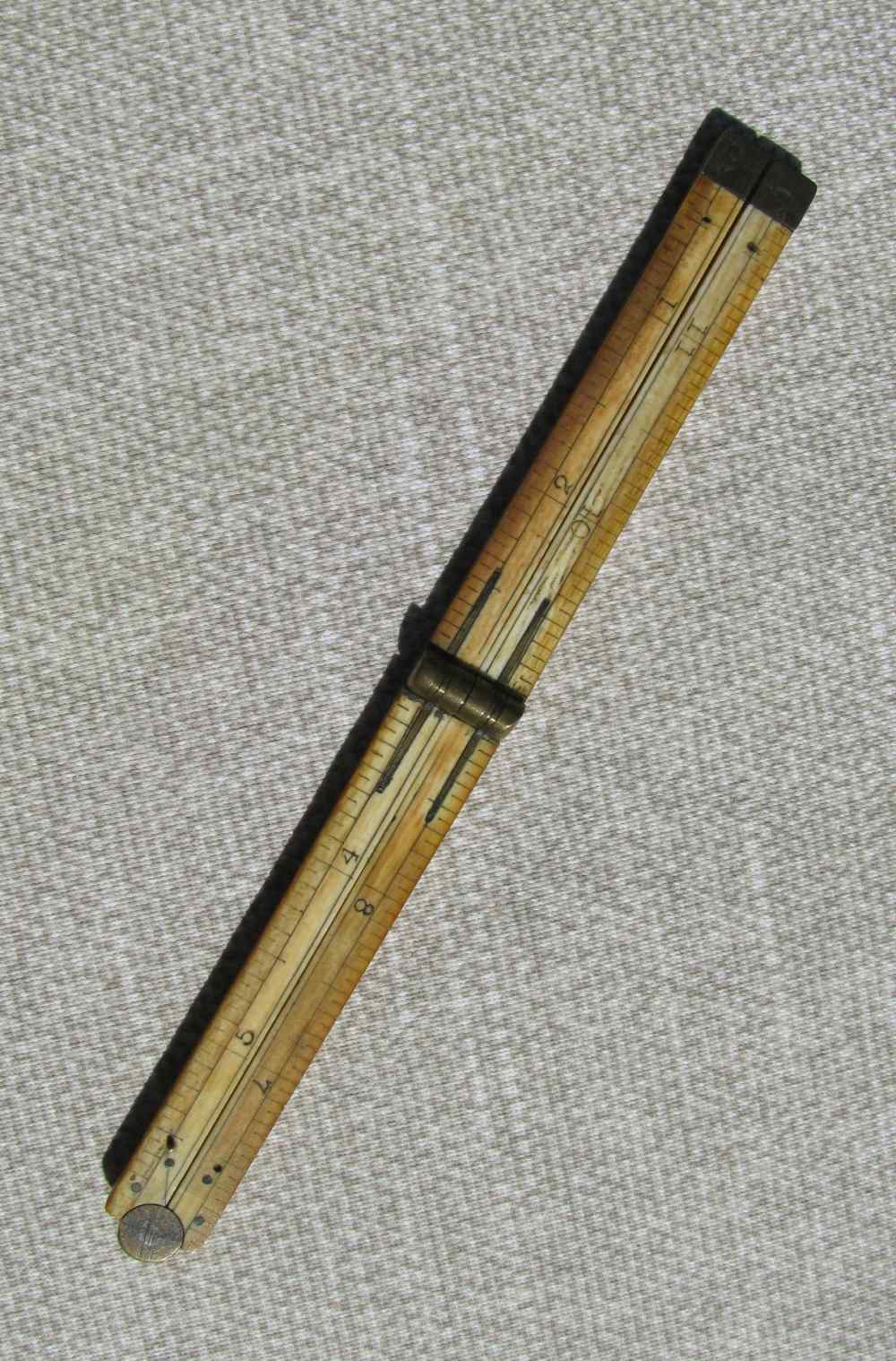 FINE ANTIQUE DESIRABLE SMALL HANDMADE 4 PIECE 12" SCRIMSHAWED FOLDING RULER-img-2