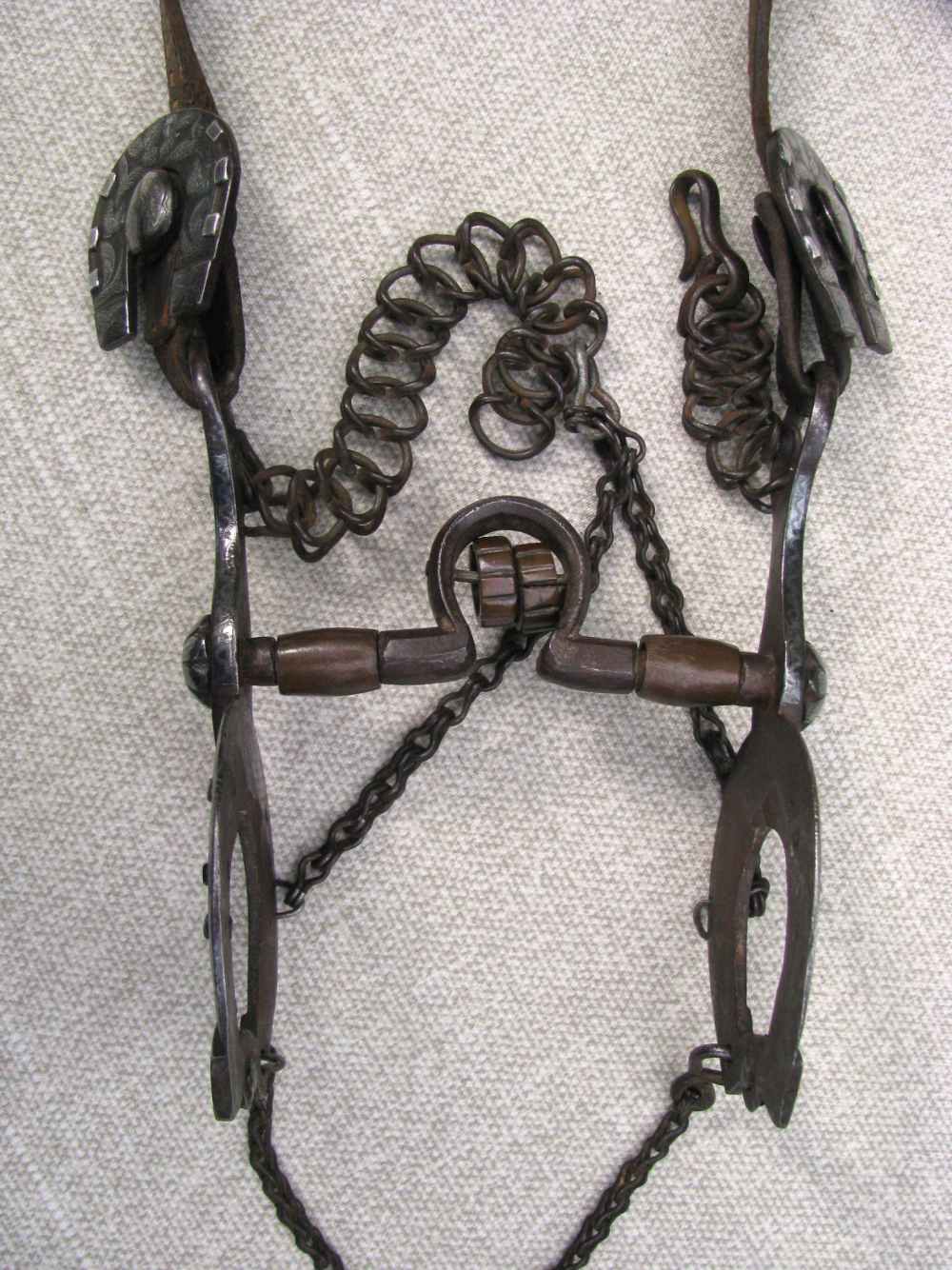 UNIQUE ANTIQUE MATCHING SILVER ENGRAVED HORSESHOE BIT/CONCHOS FANCY REINS -img-21