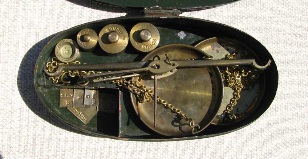 ANTIQUE MANUFACTURED EXPRESSLY FOR CALIFORNIA POCKET GOLD SCALE 1848-55-img-1