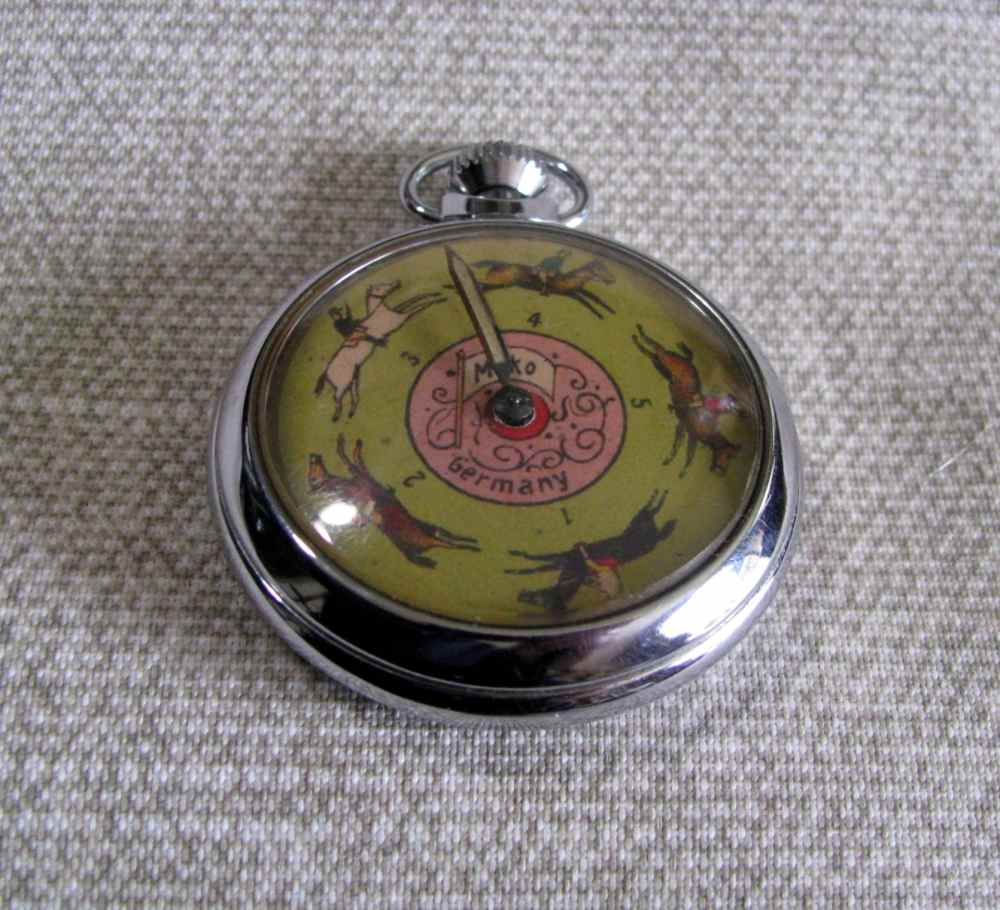 FINE SCARCE VINTAGE MECHANICAL POCKET WATCH SIZE GAMBLING DEVICE RACE HORSE-img-6