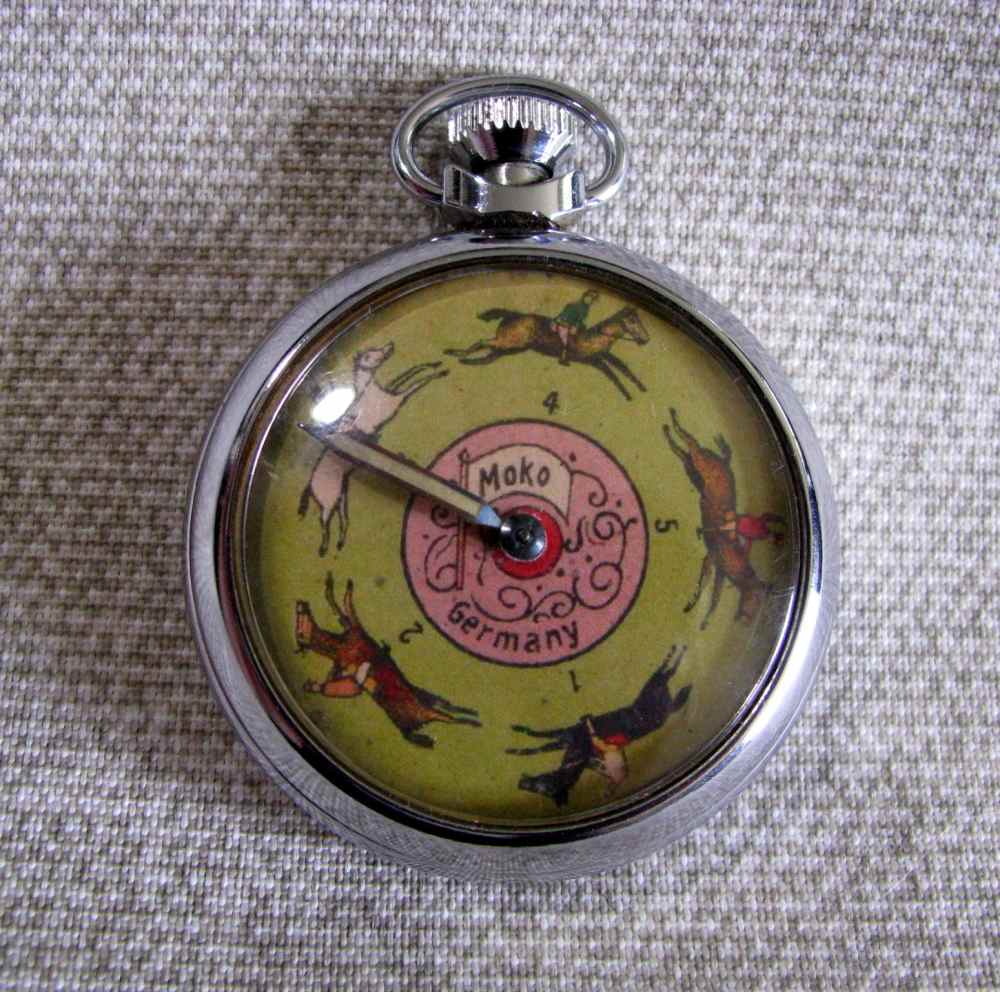 FINE SCARCE VINTAGE MECHANICAL POCKET WATCH SIZE GAMBLING DEVICE RACE HORSE-img-5