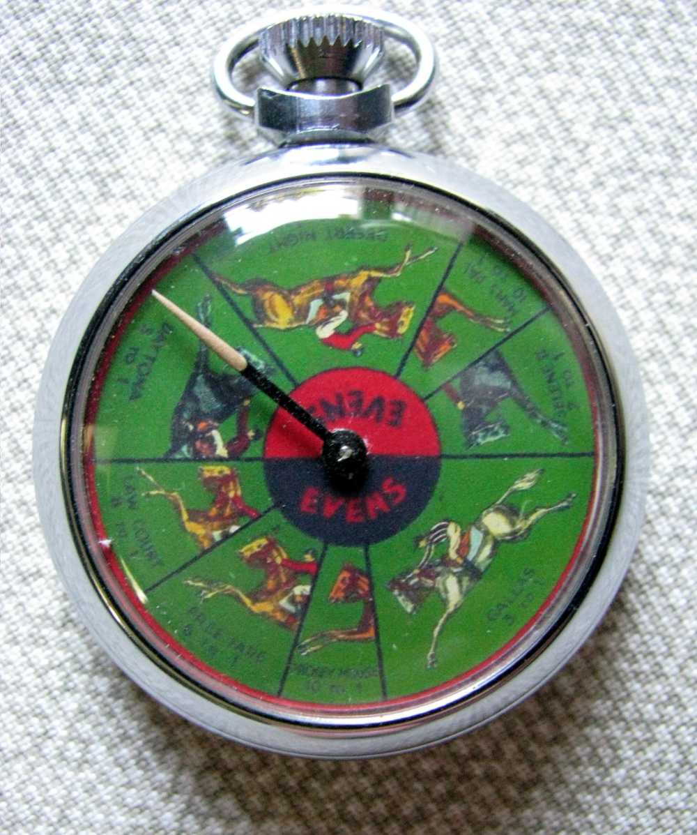 MINTY SCARCE 8 HORSE POCKET WATCH SIZE VINTAGE MECHANICAL GAMBLING DEVICE-img-1