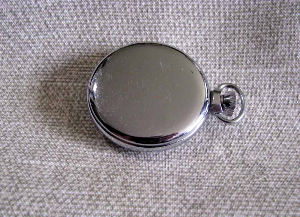 MINTY SCARCE 8 HORSE POCKET WATCH SIZE VINTAGE MECHANICAL GAMBLING DEVICE-img-8