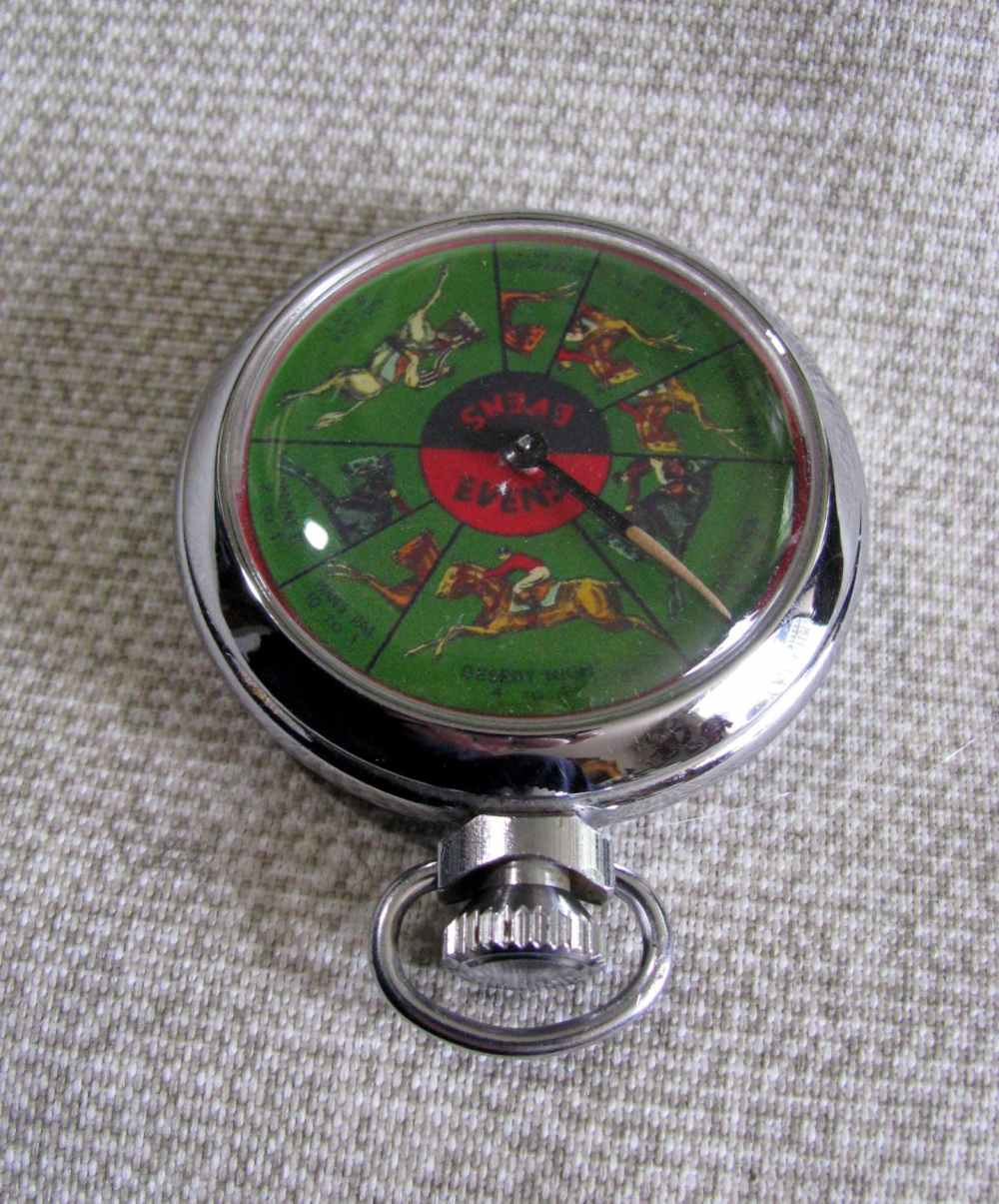 MINTY SCARCE 8 HORSE POCKET WATCH SIZE VINTAGE MECHANICAL GAMBLING DEVICE-img-7