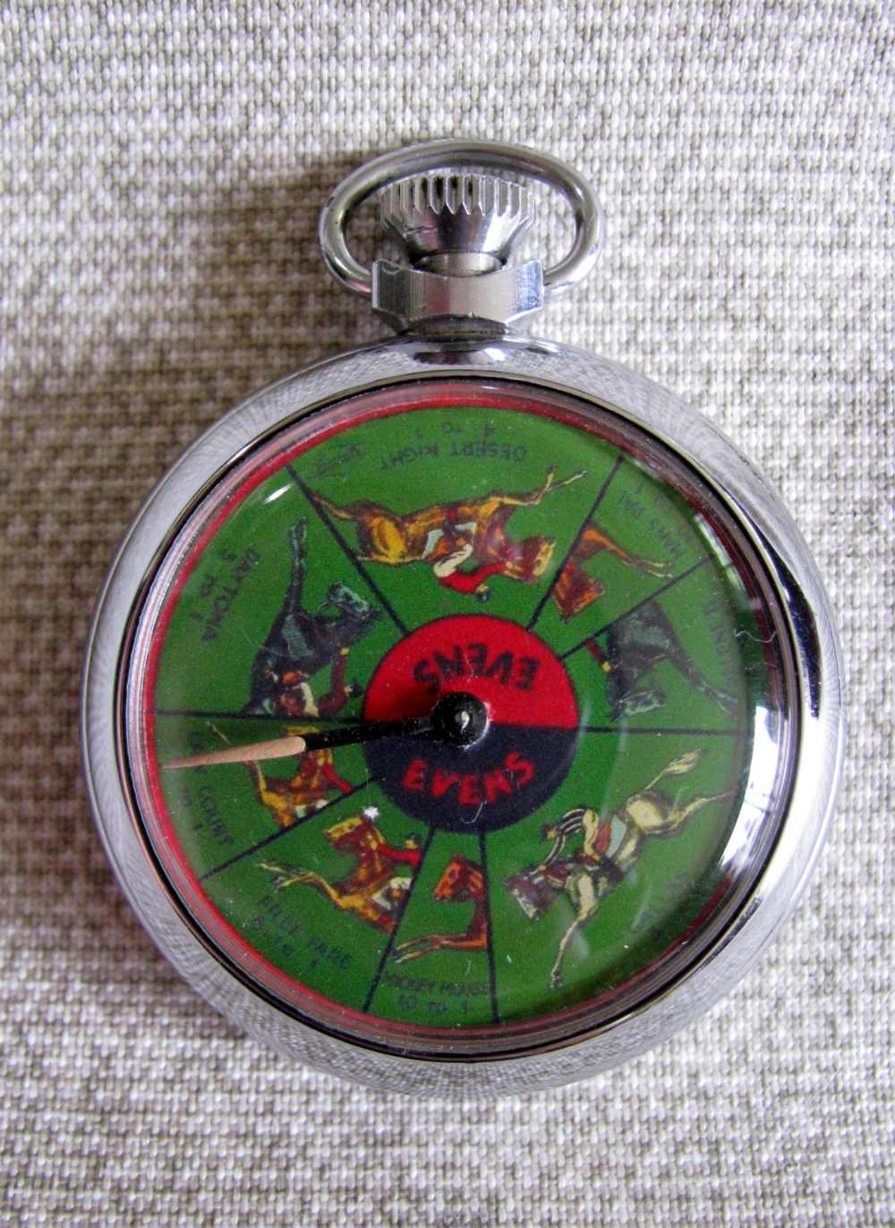 MINTY SCARCE 8 HORSE POCKET WATCH SIZE VINTAGE MECHANICAL GAMBLING DEVICE-img-0
