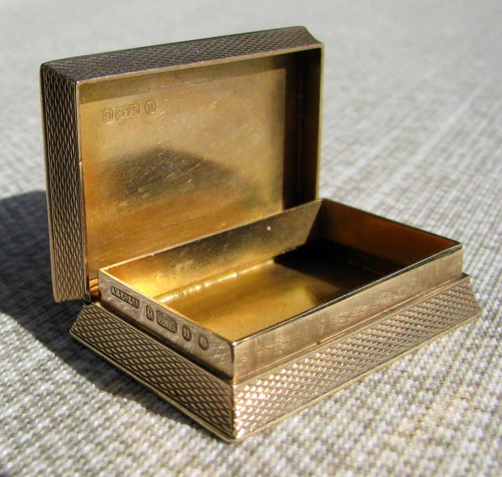  FINE ART DECO 9 KARAT GOLD PILL BOX LUXURY RETAILOR ASPREY LONDON 1935-img-3