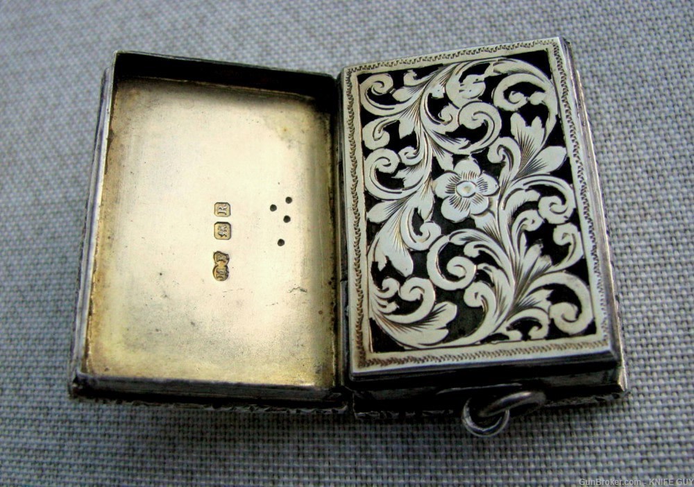 FINE ANTIQUE HANDMADE 1.5 OZ. SILVER/GOLD WASHED/6 HALLMARKS VINAIGARETTE -img-8