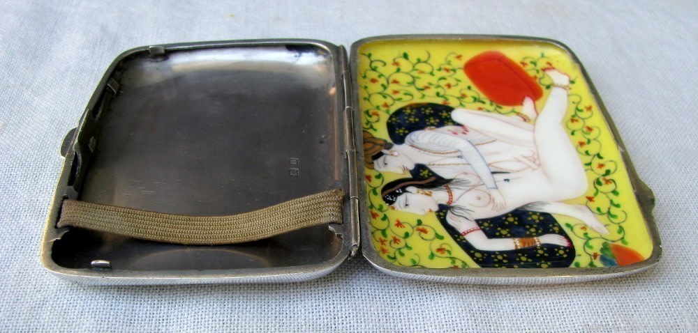 SALE! ANTIQUE 1911 STERLING HANDPAINTED PORCELAIN KAMASUTRA CIGARETTE CASE -img-4