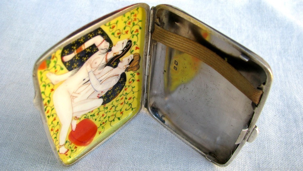 SALE! ANTIQUE 1911 STERLING HANDPAINTED PORCELAIN KAMASUTRA CIGARETTE CASE -img-12