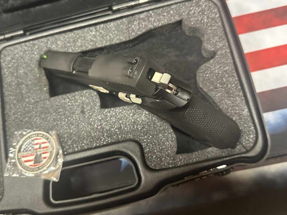 Exceptional Sig Sauer P220 Nightmare Custom Works 45 Auto 1 of 500 -img-5