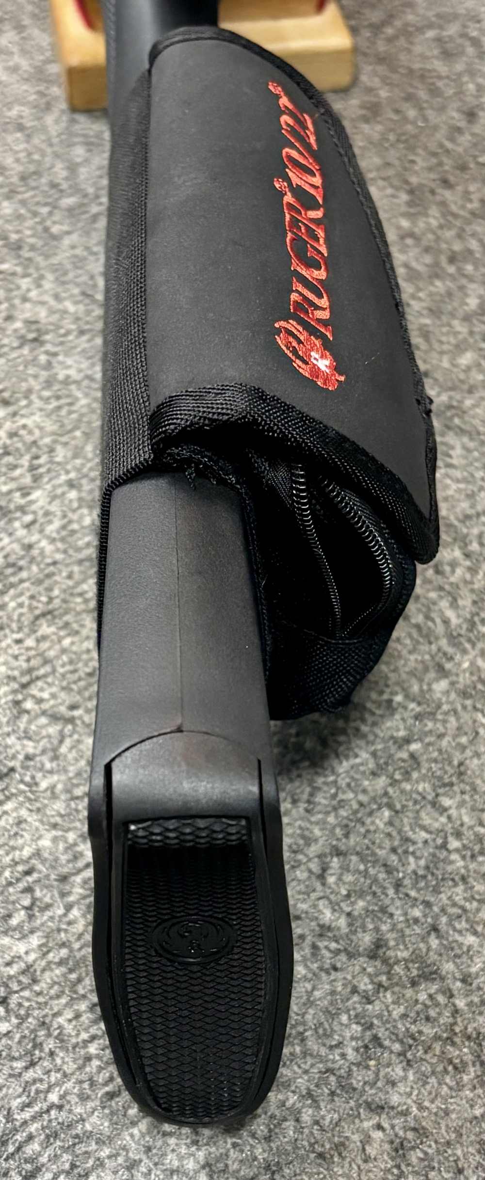 Ruger 10/22 22 LR Synthetic Sig scope 5 mags as new -img-12