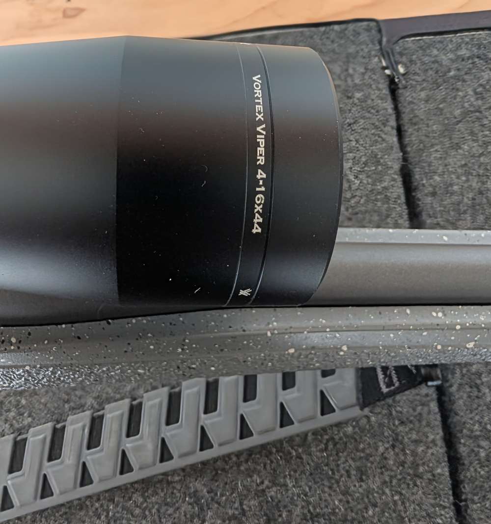 Weatherby Mark V Hunter .243 Win Cerakote Vortex Viper 4-16x44 - Hunt Ready-img-3