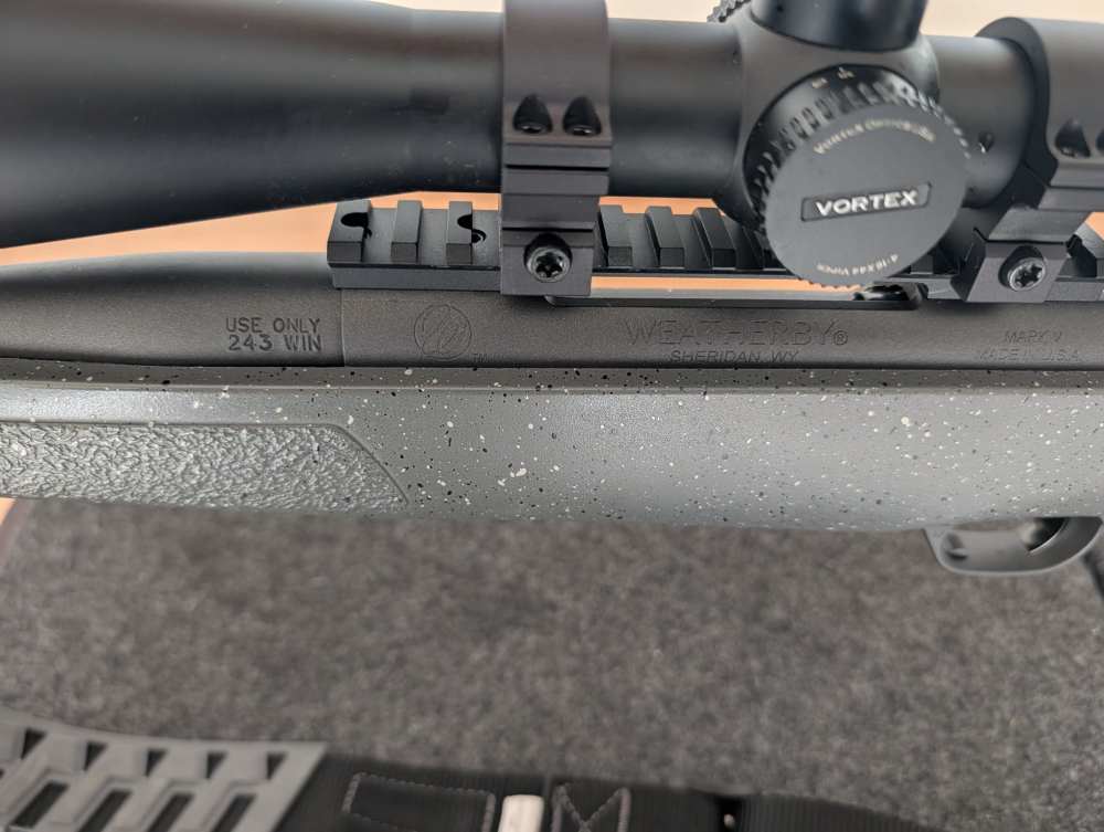 Weatherby Mark V Hunter .243 Win Cerakote Vortex Viper 4-16x44 - Hunt Ready-img-8