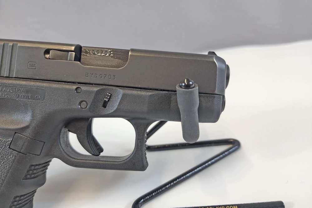  Glock 27 Gen 3 .40 S&W Subcompact - Includes 5 Magazines & Holster!-img-2