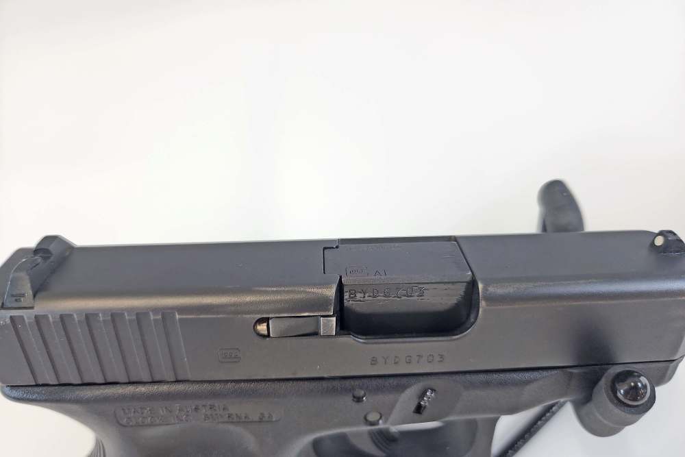 Glock 27 Gen 3 .40 S&W Subcompact - Includes 5 Magazines & Holster!-img-3