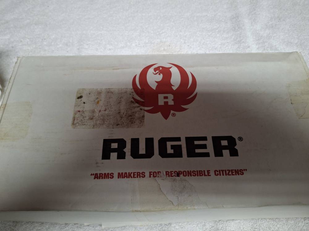 Ruger mark III 22/45 41/2" Bull Barrel-img-3