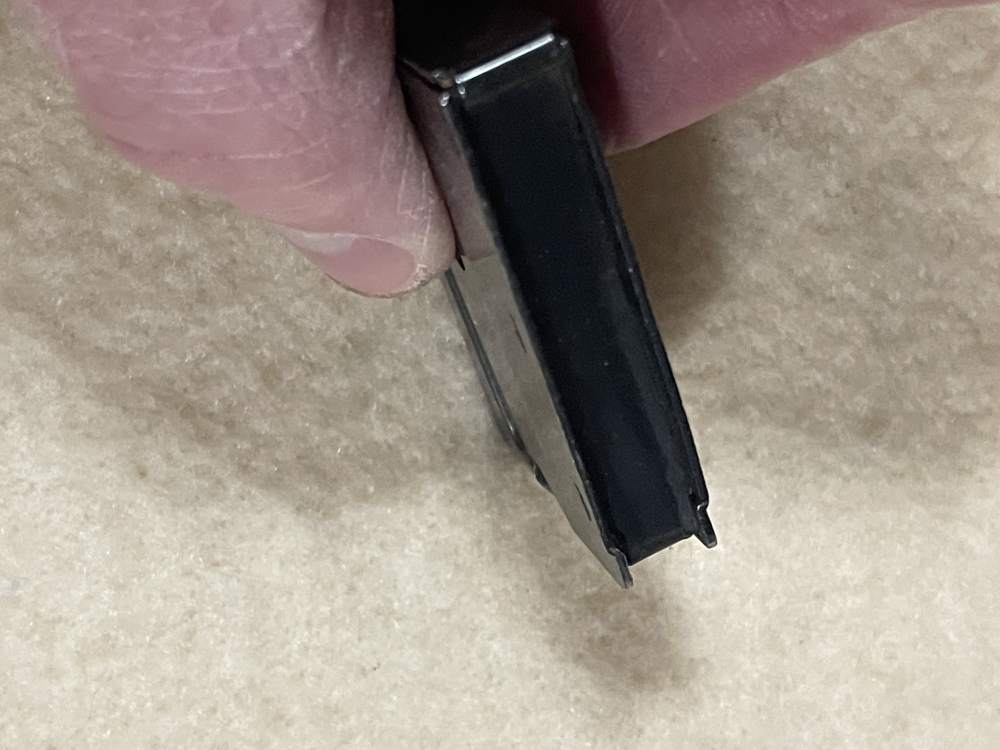 H&R 865 .22lr Magazine-img-5