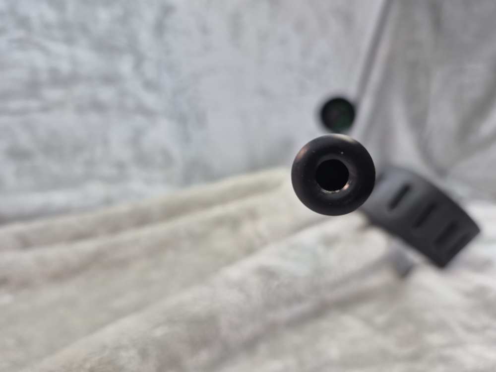 Weatherby Vanguard Synthetic .243 Win Bolt Action Simmons 6.5-20x44 Scope -img-8