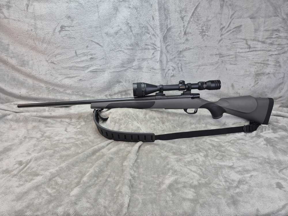 Weatherby Vanguard Synthetic .243 Win Bolt Action Simmons 6.5-20x44 Scope -img-1