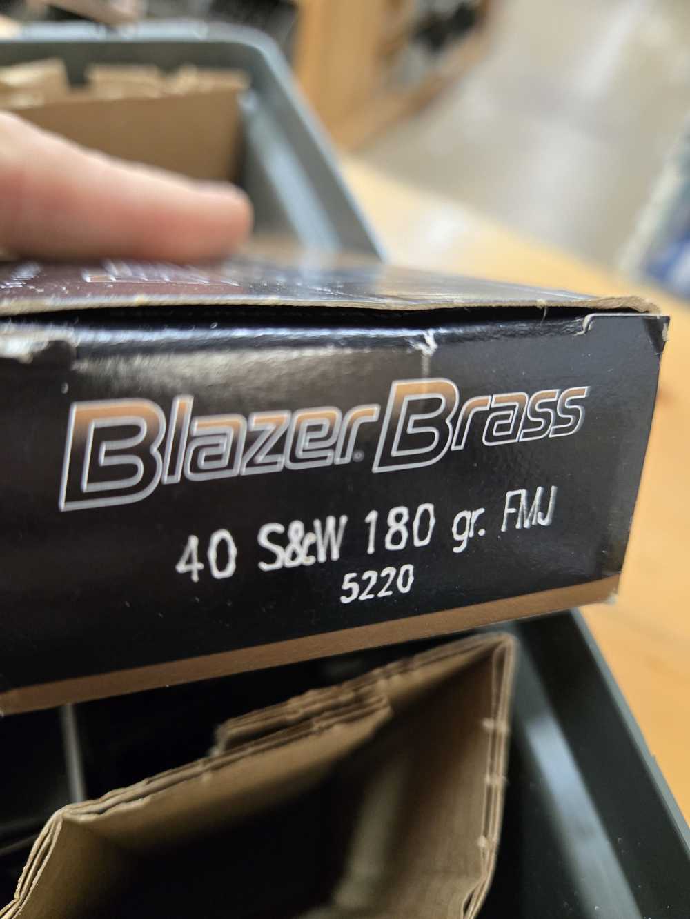 Blazer Brass 40 S&W 1180 grain FMJ 250 Rounds ammo box .01 Start-img-2