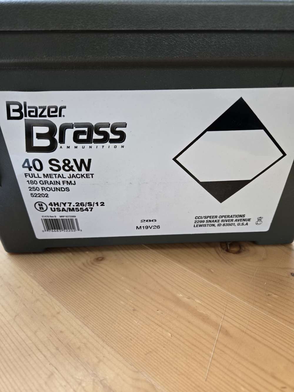 Blazer Brass 40 S&W 1180 grain FMJ 250 Rounds ammo box .01 Start-img-0