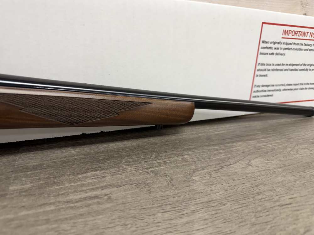 RUGER 77/22 22 HORNET 20" THREADED BARREL WALNUT STOCK 7225 BRAND NEW-img-4