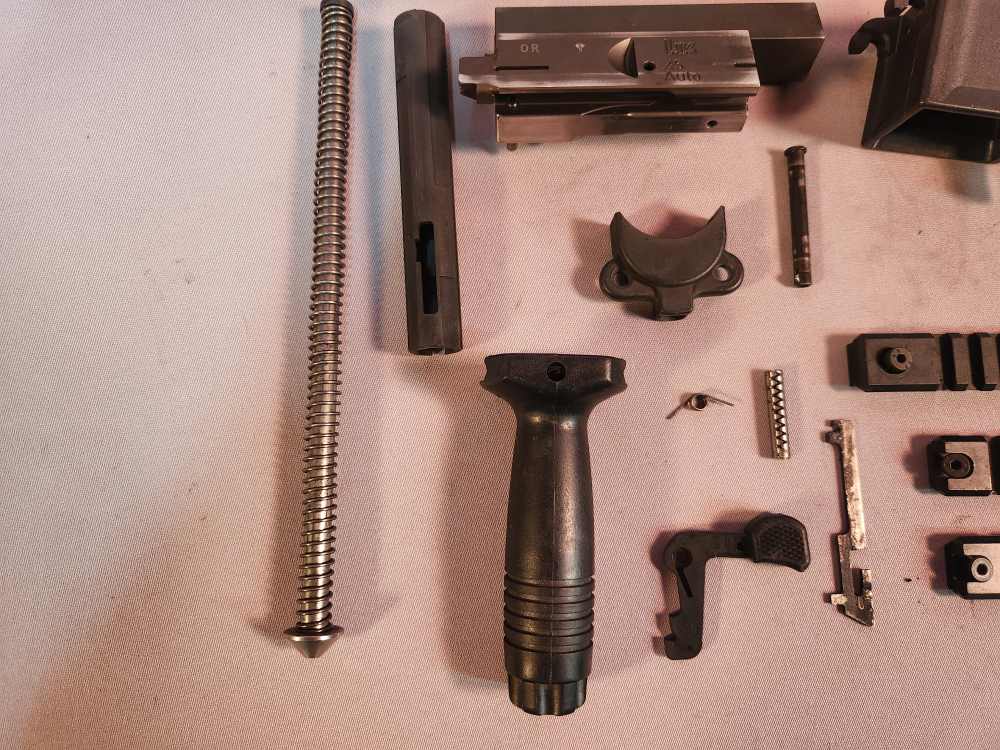HECKLER & KOCH UMP 45 PARTS KIT USED! PENNY AUCTION!-img-6