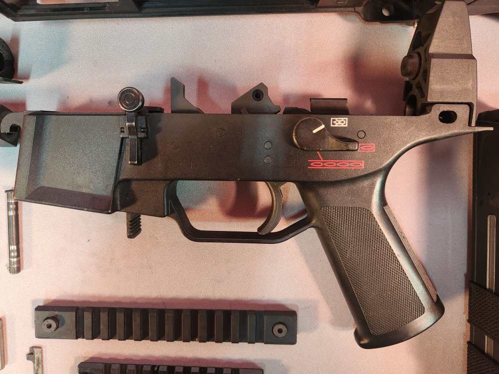 HECKLER & KOCH UMP 45 PARTS KIT USED! PENNY AUCTION!-img-1