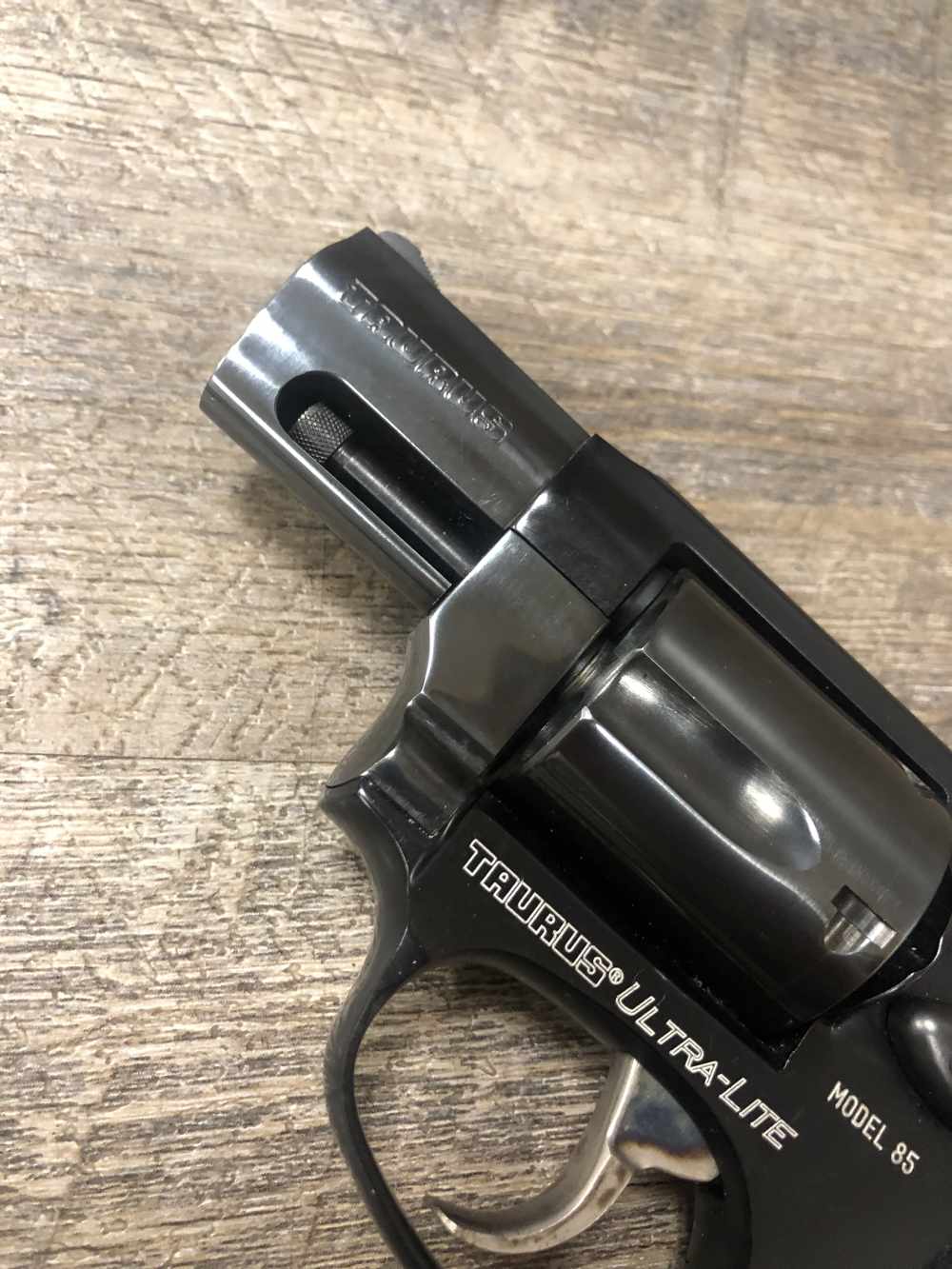 Taurus Model 85 Ultra Lite Revolver Black 5 Shot 38 Special 2" w/ Holster-img-4