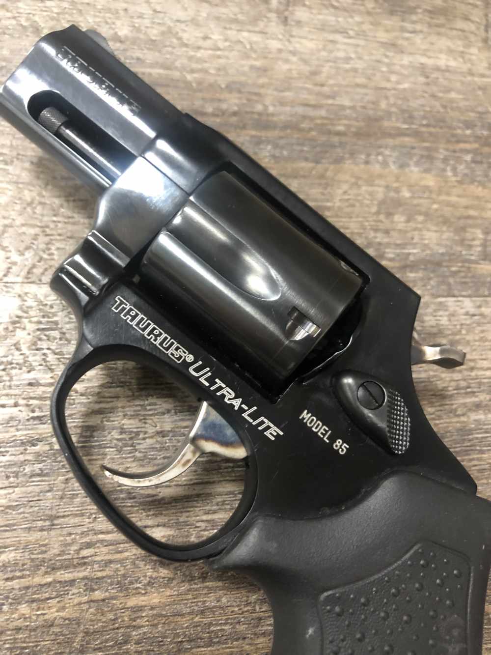 Taurus Model 85 Ultra Lite Revolver Black 5 Shot 38 Special 2" w/ Holster-img-3