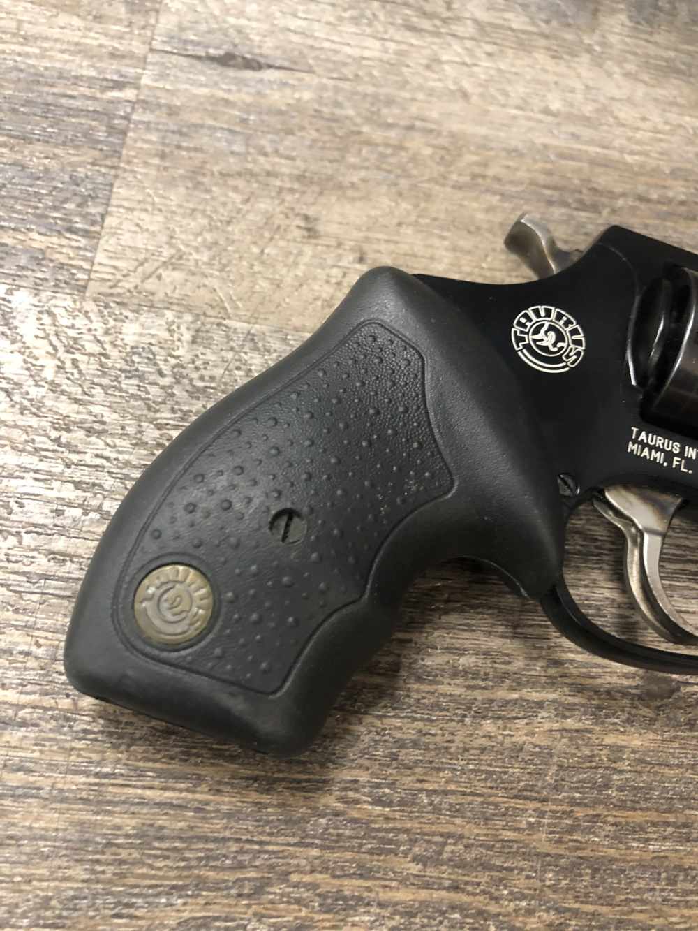 Taurus Model 85 Ultra Lite Revolver Black 5 Shot 38 Special 2" w/ Holster-img-6