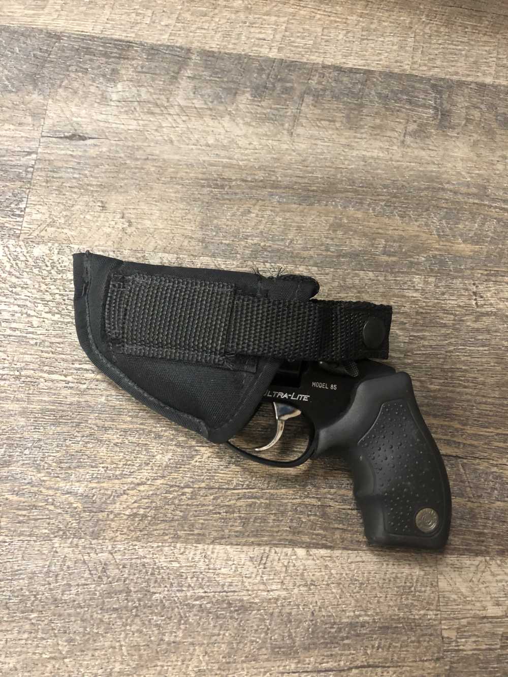 Taurus Model 85 Ultra Lite Revolver Black 5 Shot 38 Special 2" w/ Holster-img-20