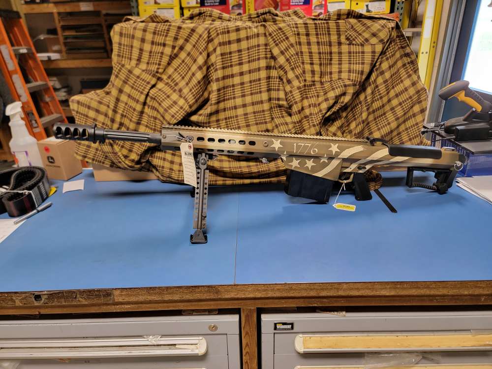 20153 BarrettM107A1 USA 250 Series 50 BMG 20" 1:15 w/Tomahawk, Coin & Case-img-9