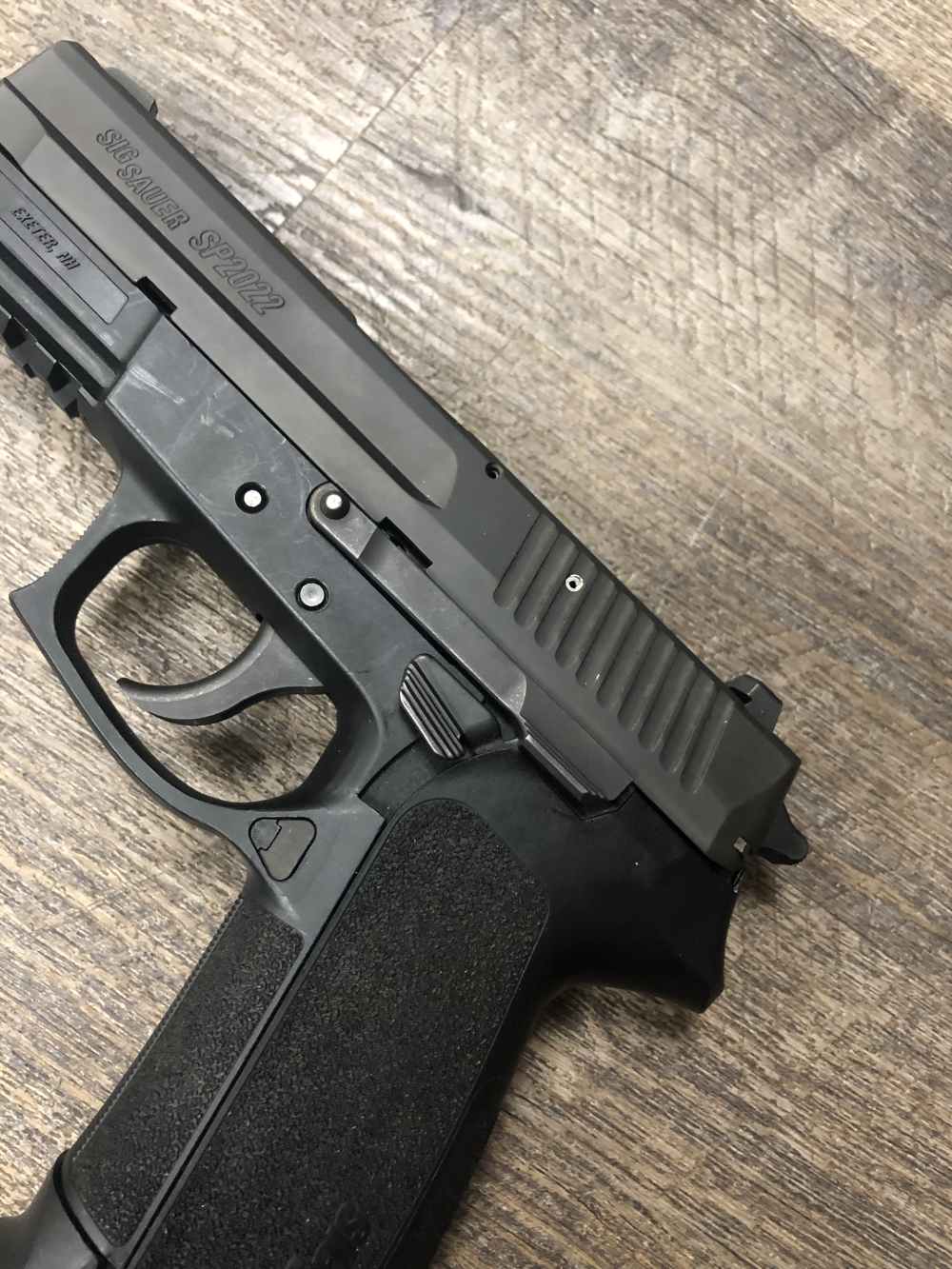 Sig Sauer SP2022 9mm Semi Auto Pistol 3.9" Black w/ One 15 Round Mag-img-4