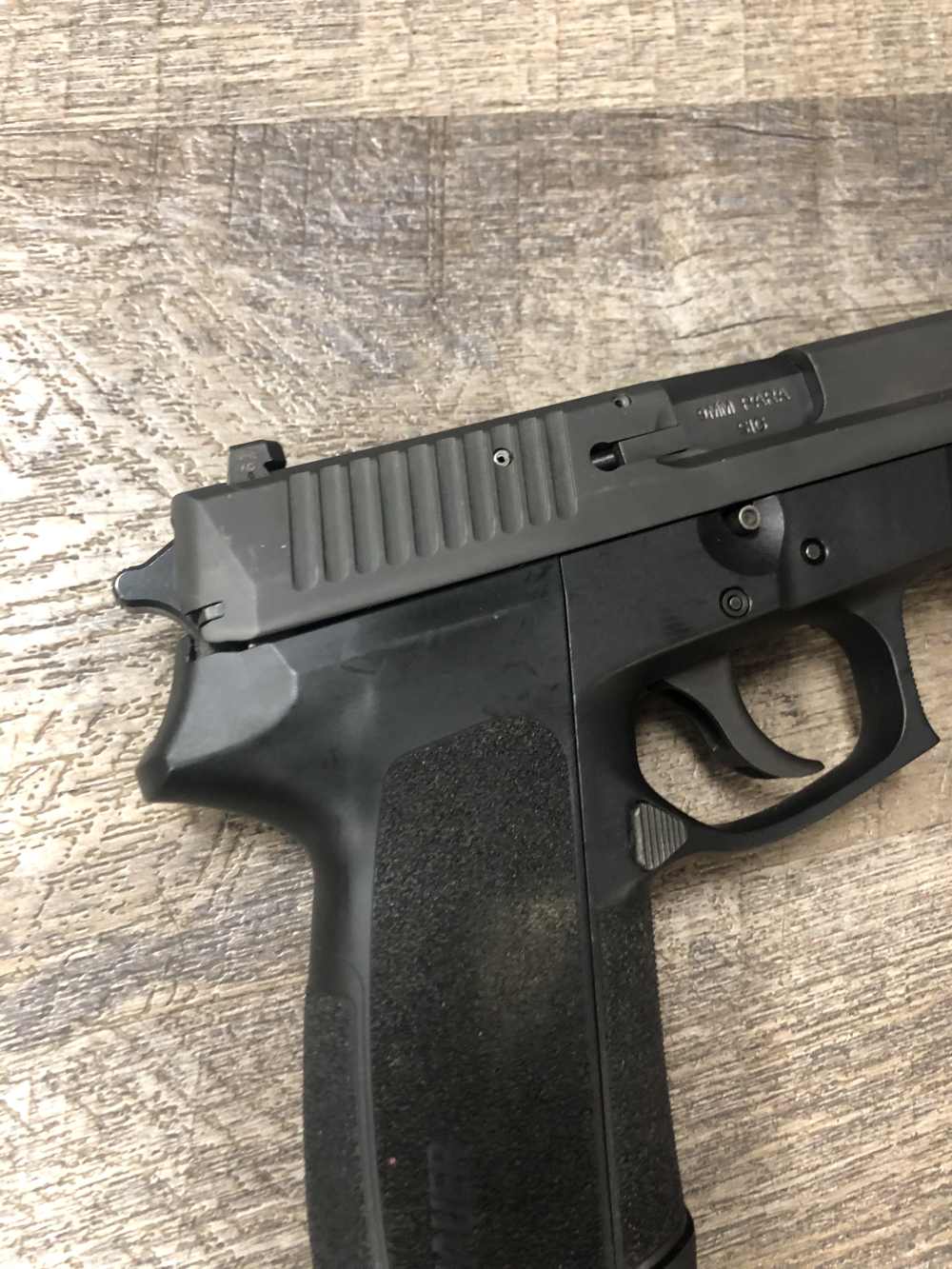 Sig Sauer SP2022 9mm Semi Auto Pistol 3.9" Black w/ One 15 Round Mag-img-8