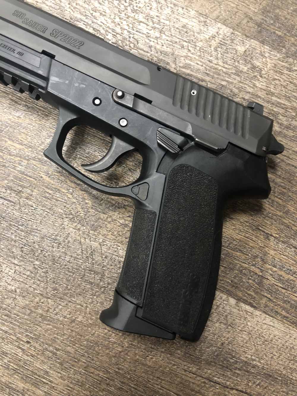 Sig Sauer SP2022 9mm Semi Auto Pistol 3.9" Black w/ One 15 Round Mag-img-17