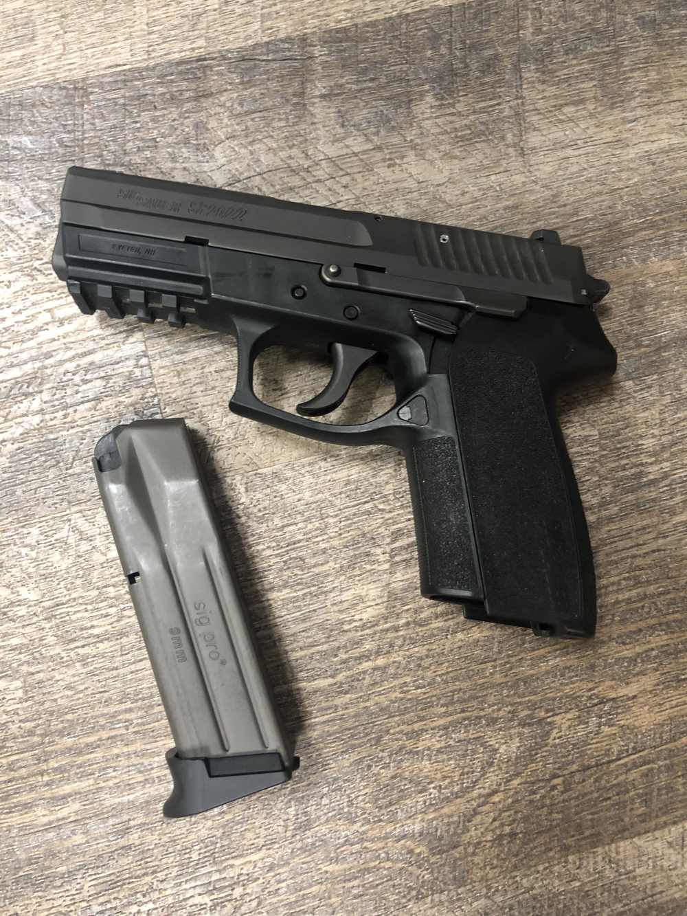 Sig Sauer SP2022 9mm Semi Auto Pistol 3.9" Black w/ One 15 Round Mag-img-1