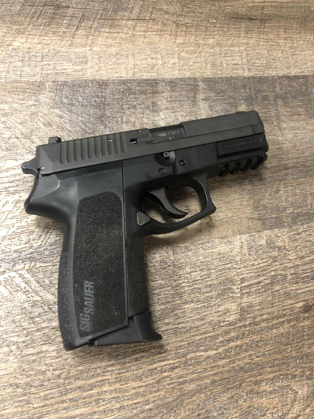 Sig Sauer SP2022 9mm Semi Auto Pistol 3.9" Black w/ One 15 Round Mag-img-6