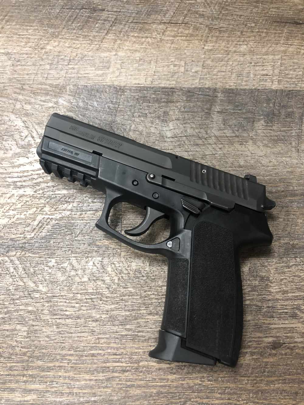 Sig Sauer SP2022 9mm Semi Auto Pistol 3.9" Black w/ One 15 Round Mag-img-0