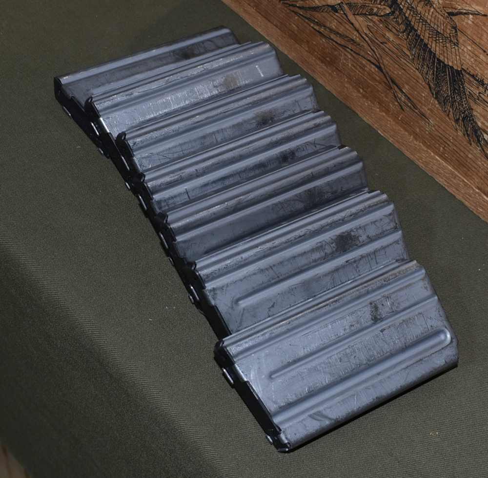 Colt NOS case of 20rd Early Alloy follower Magazines -img-4