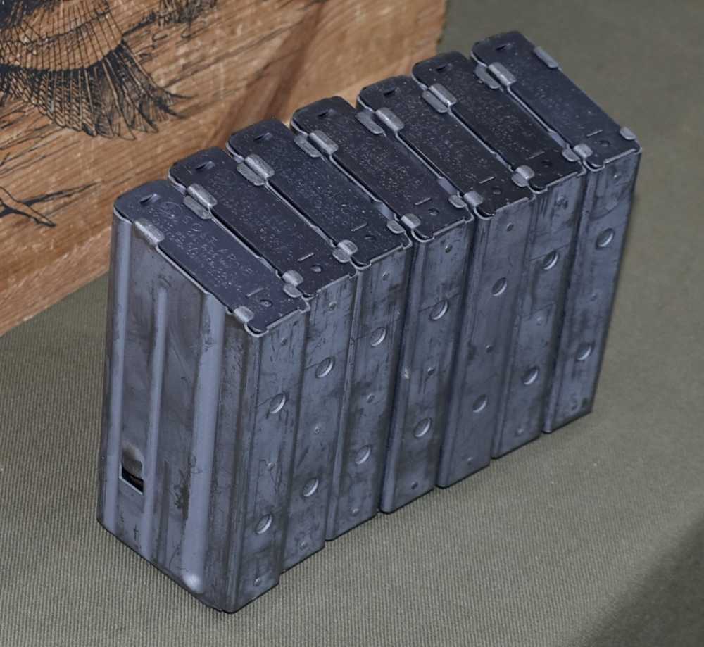 Colt NOS case of 20rd Early Alloy follower Magazines -img-2